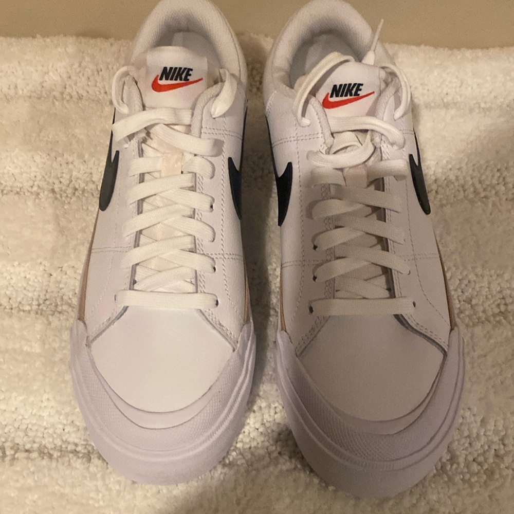 Women’s Brand New Nike Court Legacy Lift
